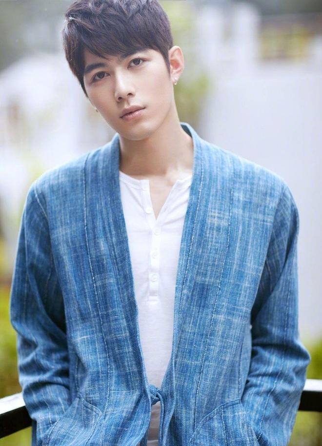 陈学冬 郑爽 夏至未至 高冷形象 杨幂 微信备注 御狐神_郑爽陈学冬头像